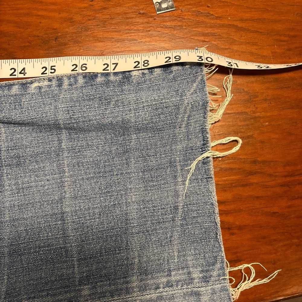 Lucky Brand women’s Sienna Tomboy distressed  jeans size 10/30 - Picture 5 of 5